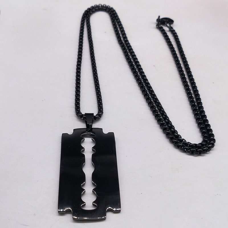 Gothic Blade Razor Pendant Nec - Men Accessories Aesthetic recension och pris